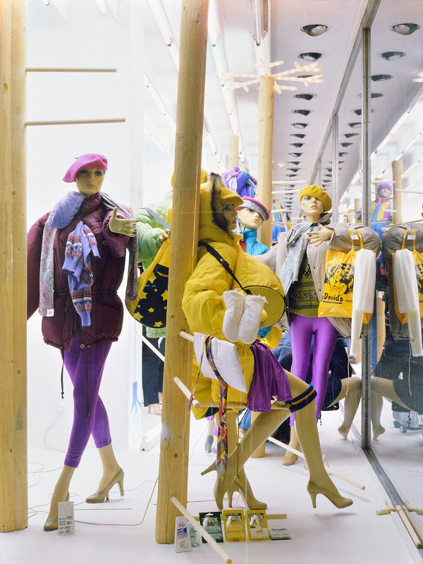 Milan Langer, Jaroslav Chmelík, Miroslav Podhrázský (fotograf) – Zima (Neonové Vánoce) II, Výloha Módního domu DON v Hradci Králové 