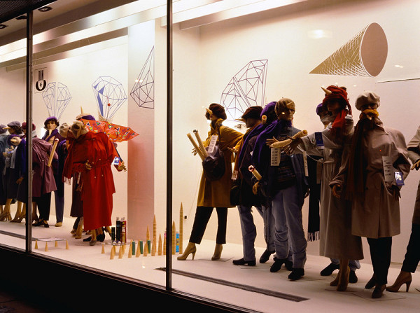 Milan Langer, Jaroslav Chmelík, Miroslav Podhrázský (fotograf) – Diamant a zmrzlina III, Výloha Módního domu DON v Hradci Králové 