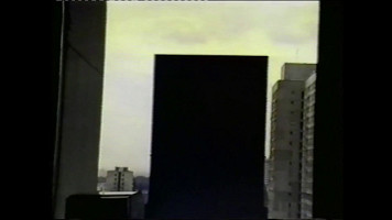 Józef Robakowski – Pro Dílnu filmové formy: Přiblížit-oddálit (Dla Warsztatu Formy Filmowej: Bliżej – Dalej) 