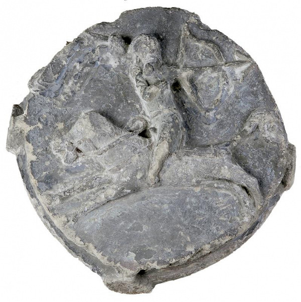 neznámý sochař moravský – Klenební svorník z Dolních Kounic - Jezdec na koni střílející z luku