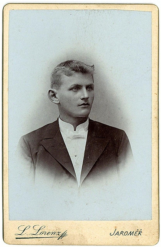 Atelier L. Lorenz – bez názvu (portrét mladého muže) 