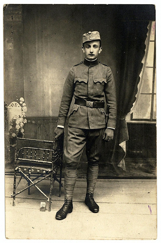 neznámý – bez názvu (portrét muže - stojícího vojína) 