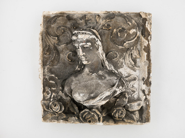 Slovenský sochár z 19. storočia – Poprsie ženy 