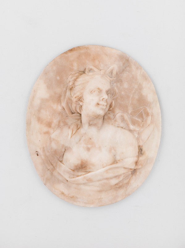 Stredoeurópsky sochár zo začiatku 19. storočia – Poprsie smejúcej sa ženy 