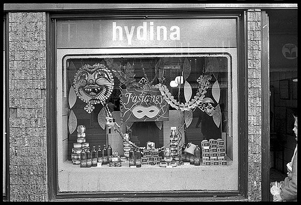 Ľubo Stacho – Výklad Hydina, Obchodná ulica č. 24 