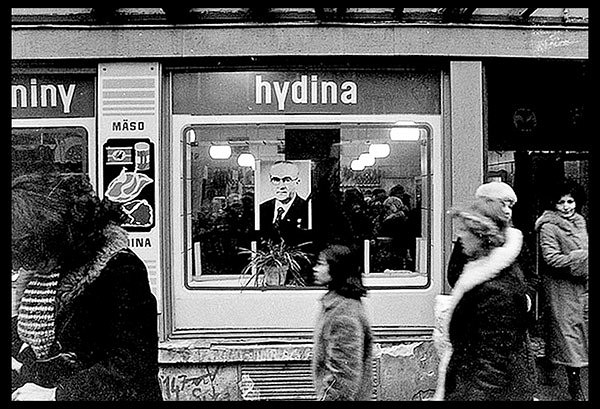 Ľubo Stacho – Výklad Hydina, Obchodná ulica č. 24