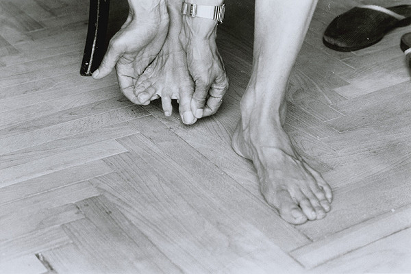Anna Daučíková – Bez názvu (My Feet I, 5)