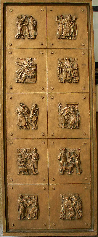 Rudolf Pribiš – Vonkajšie bronzové dvere 