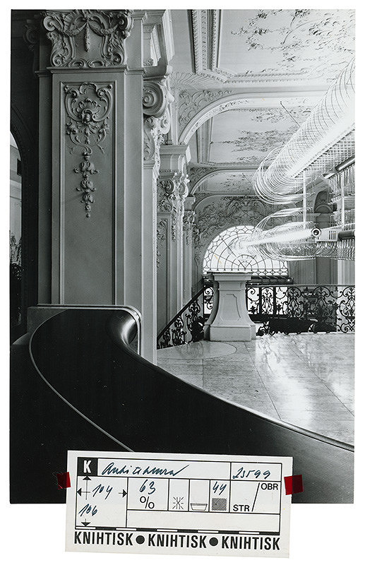 Rastislav Janák, Hilda Fialová – Československé aerolínie v budove reduty v Bratislave. Pohľad do interiéru. 