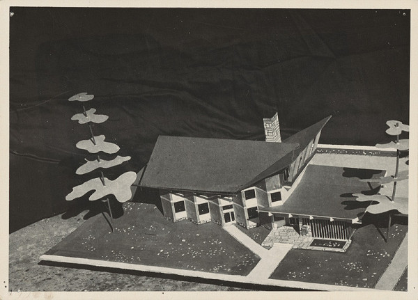 Vladimír Dedeček – Pošta v Tatranskej Lomnici. Model. 