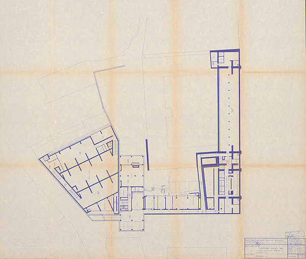 Vladimír Dedeček – Dostavba areálu SNG zo strany Rázusovho nábrežia a Paulíniho ulice – 3. a 4. stavba. Štúdia súboru stavieb. Pôdorys  p-1. M 1:200. 