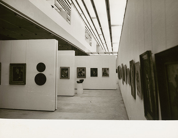 Vladimír Dedeček – Rekonštrukcia a dostavba Slovenskej národnej galérie v Bratislave. Pohľad do premostenia. 