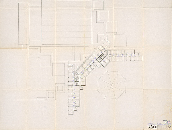 Vladimír Dedeček – Areál Vysokej školy lesníckej a drevárskej vo Zvolene. Stupeň: S.P.R. Pôdorys 1. poschodia. M 1:200. 