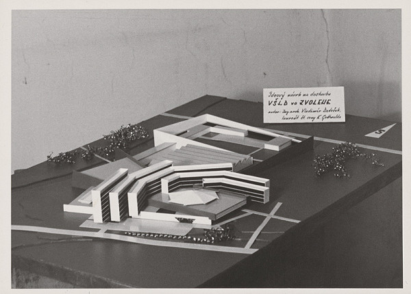 Vladimír Dedeček – Areál Vysokej školy lesníckej a drevárskej vo Zvolene. Model. 