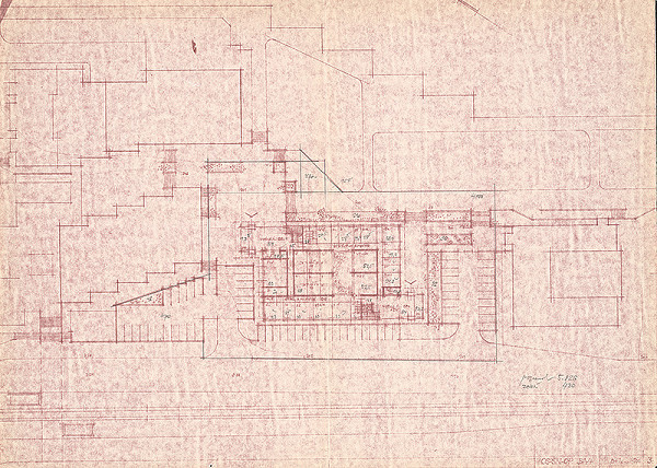 Vladimír Dedeček – Obvodný súd v Bratislave – Dúbravke (Záluhy). Pôdorys p +1. M 1:500. 