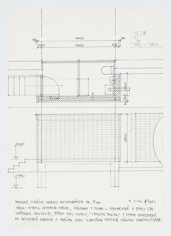Ivan Matušík – Rodinný dom Xénie a Martina Lettrichovcov na Rybárskej ceste 23 v Senci. Štúdia. Tepelná izolácia zvonku polystyrénom (pohľad, pôdorys). M 1:40. 