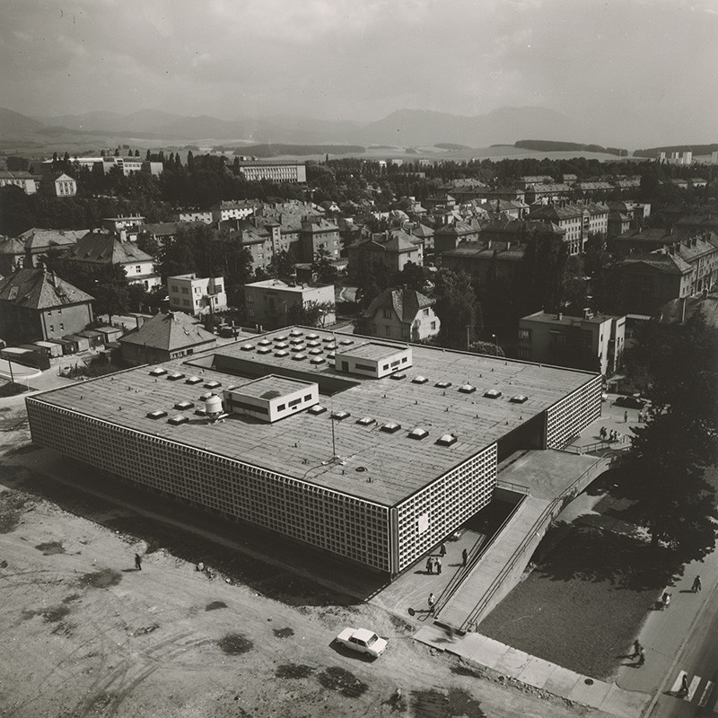 Ivan Matušík – Nákupné stredisko v Martine. Letecký pohľad na stavbu. 1965, Slovenská národná galéria. 