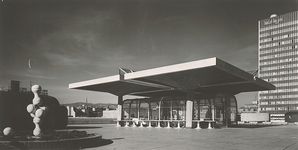 Ivan Matušík, Neznámy autor – Obchodný dom Prior na Kamennom námestí v Bratislave. Reštauračné plochy na streche OD II. 