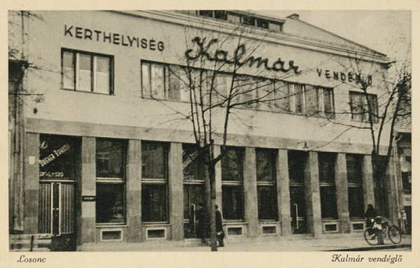 Oskár Winkler – Restaurácia Kalmár v Lučenci. Pohľad z ulice.