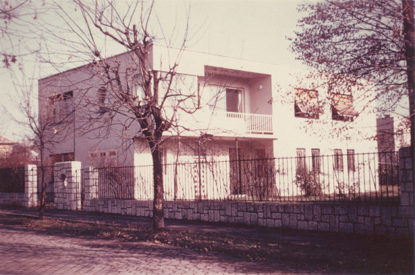 Oskár Winkler – Vlastné práce. Pohľad z ulice. 