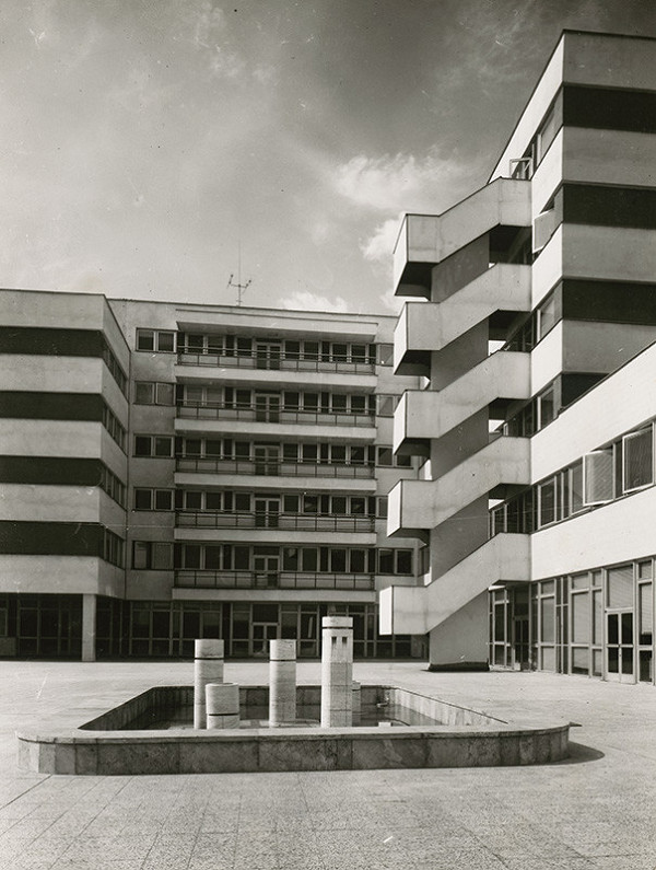 Rajmund Müller – Rehabilitačný ústav v Kováčovej. Exteriér.  