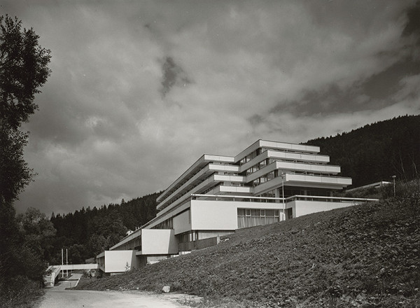 Jaroslav Vítek, Rajmund Müller – Liečebný ústav Poľana v Brusne. Celkový pohľad. 