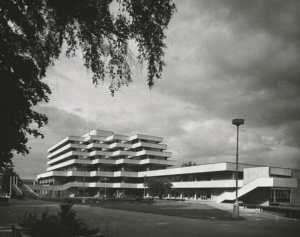 Jaroslav Vítek, Rajmund Müller – Kúpeľný dom Veľká Fatra v Turčianskych Tepliciach.  