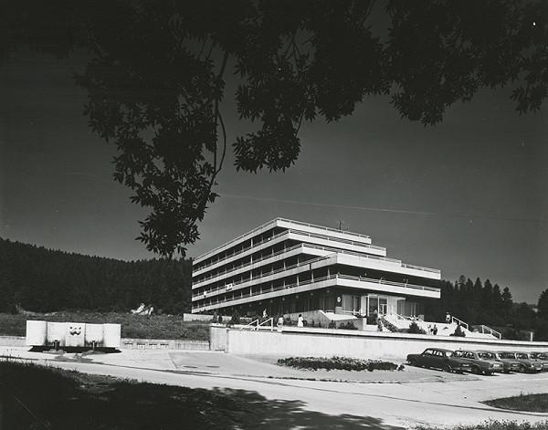 Jan Fibinger, Rajmund Müller – Liečebný dom Travertín vo Vyšných Ružbachoch. Celkový pohľad. 