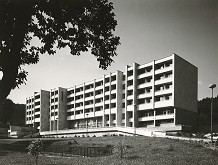 Jozef Schuster, Rajmund Müller – Ozón v Bardejove. Exteriér, celkový bočný pohľad. 