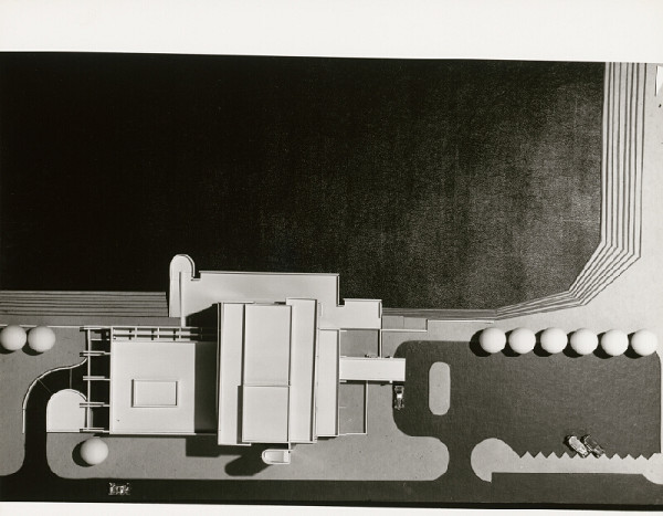 Rajmund Müller – Hotel CKM Junior v Bratislave. Model. 