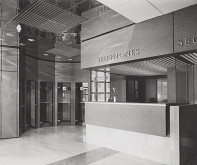 Julián Hauskrecht, Boris Džadoň, Štefan Ďurkovič, Juraj Hermann, Dušan Krepop, Ján Polášek, Pavel Suchánek, Alain Marcot, Slobodanka Dragovičová, Rajmund Müller – Hotel Fórum v Bratislave. Vstupná hala.  