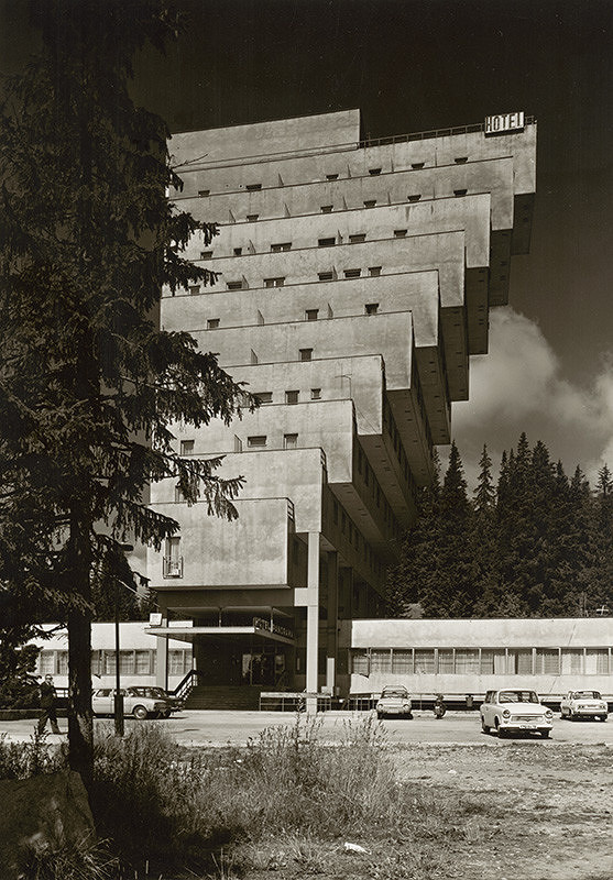 Rajmund Müller – Hotel Panorama na Štrbskom Plese. Pohľad na výškovú časť stavby.