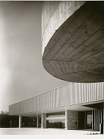 Josef Struhař, Václav Čurilla, Rajmund Müller – Slovenská televízia v Bratislave. Detail exteriéru.  