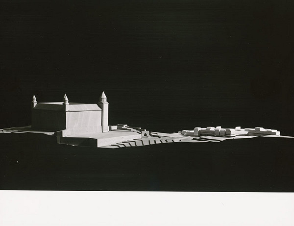 Rajmund Müller – Súťažný návrh na budovu SNR pod hradom v Bratislave. Model. 