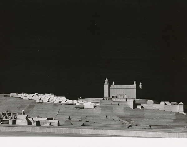 Rajmund Müller – Súťažný návrh na budovu SNR pod hradom v Bratislave. Model. 