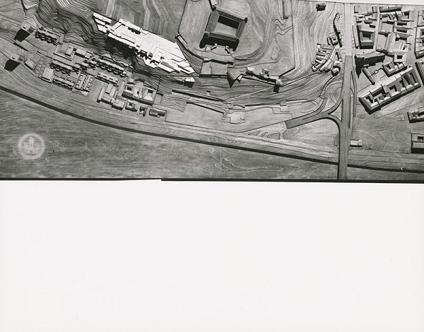 Rajmund Müller – Súťažný návrh na budovu SNR pod hradom v Bratislave. Model. 