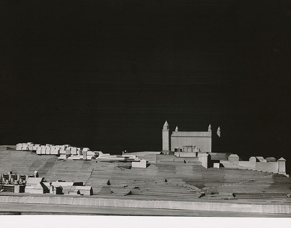 Rajmund Müller – Súťažný návrh na budovu SNR pod hradom v Bratislave. Model. 