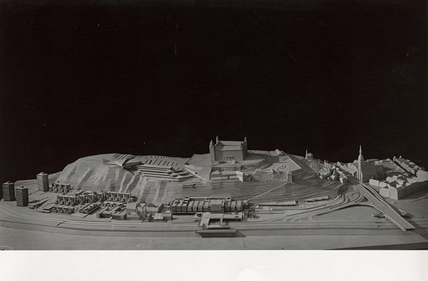 Rajmund Müller – Súťažný návrh na budovu SNR pod hradom v Bratislave. Model. 