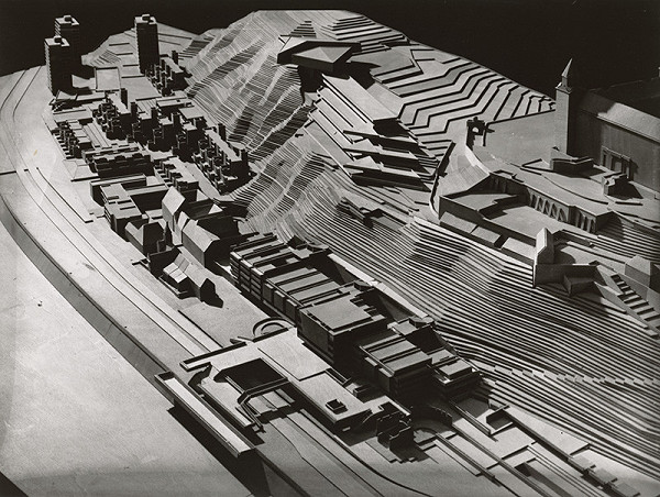 Rajmund Müller – Súťažný návrh na budovu SNR pod hradom v Bratislave. Model. 