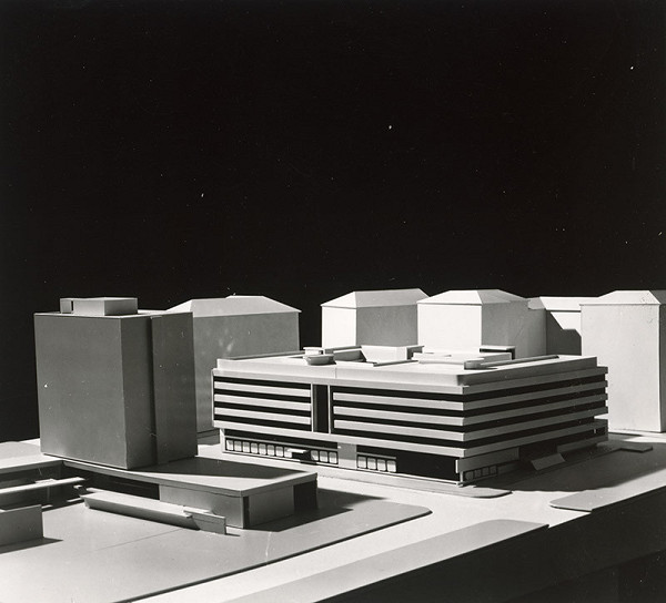 Ľudovít Jendreják, Ladislav Kušnír, Vladimír Husák, Ján Šilinger, Peter Puškár, Rajmund Müller – Obchodné zastupiteľstvo v Moskve. Model. 