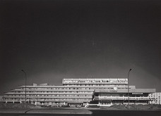 Lumír Lýsek, Lýdia Titlová, Rajmund Müller – Zväz výrobných družstiev v Bratislave.  Exteriér, celkový predný pohľad. 