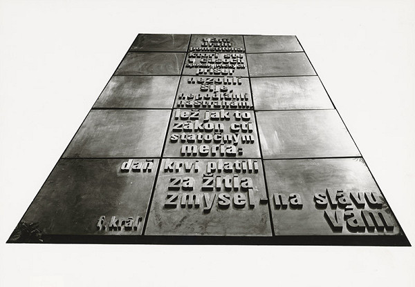 Rajmund Müller – Námestie slobody v Bratislave. Model pamätníka zo súťaže. 