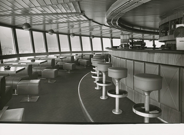 Ladislav Kušnír, Ivan Slameň, Rajmund Müller – Most SNP v Bratislave. Interiér kaviarne.  