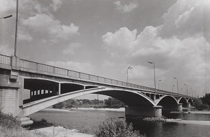 Emil Belluš, Josef Wünsch, Rajmund Müller – Most v Seredi. Ceľkový pohľad 