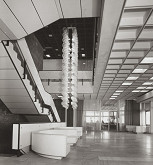 Rajmund Müller, Lumír Lýsek, Lýdia Titlová – Slovenský zväz spotrebných družstiev v Bratislave. Hala pred espressom reštaurácie Bajkal 