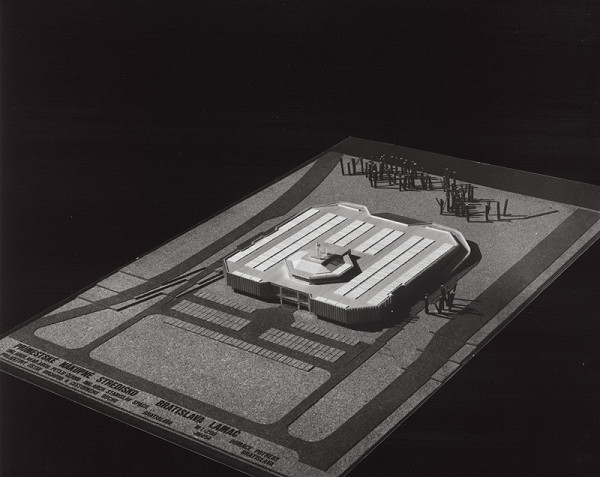 Peter Černo, Stanislav Spáčil, Rajmund Müller – Nákupné stredisko v Bratislave – Lamači. Model. 