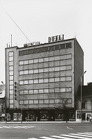 Christian Ludwig, Rajmund Müller – Obchodný dom Brouk a Babka v Bratislave. Celkový pohľad z námestia SNP. 