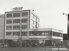 Vladimír Karfík, Rajmund Müller – Dom obuvi Baťa v Bratislave. Celkový pohľad. 