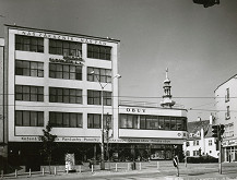 Vladimír Karfík, Rajmund Müller – Dom obuvi Baťa v Bratislave. Pohľad od cesty. 