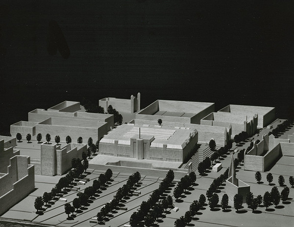 Ivan Matušík, Alena Morávková, Ján Bahna, Ľubomír Mihálik, Rajmund Müller – Obchodný dom Prior v Leviciach. Model 